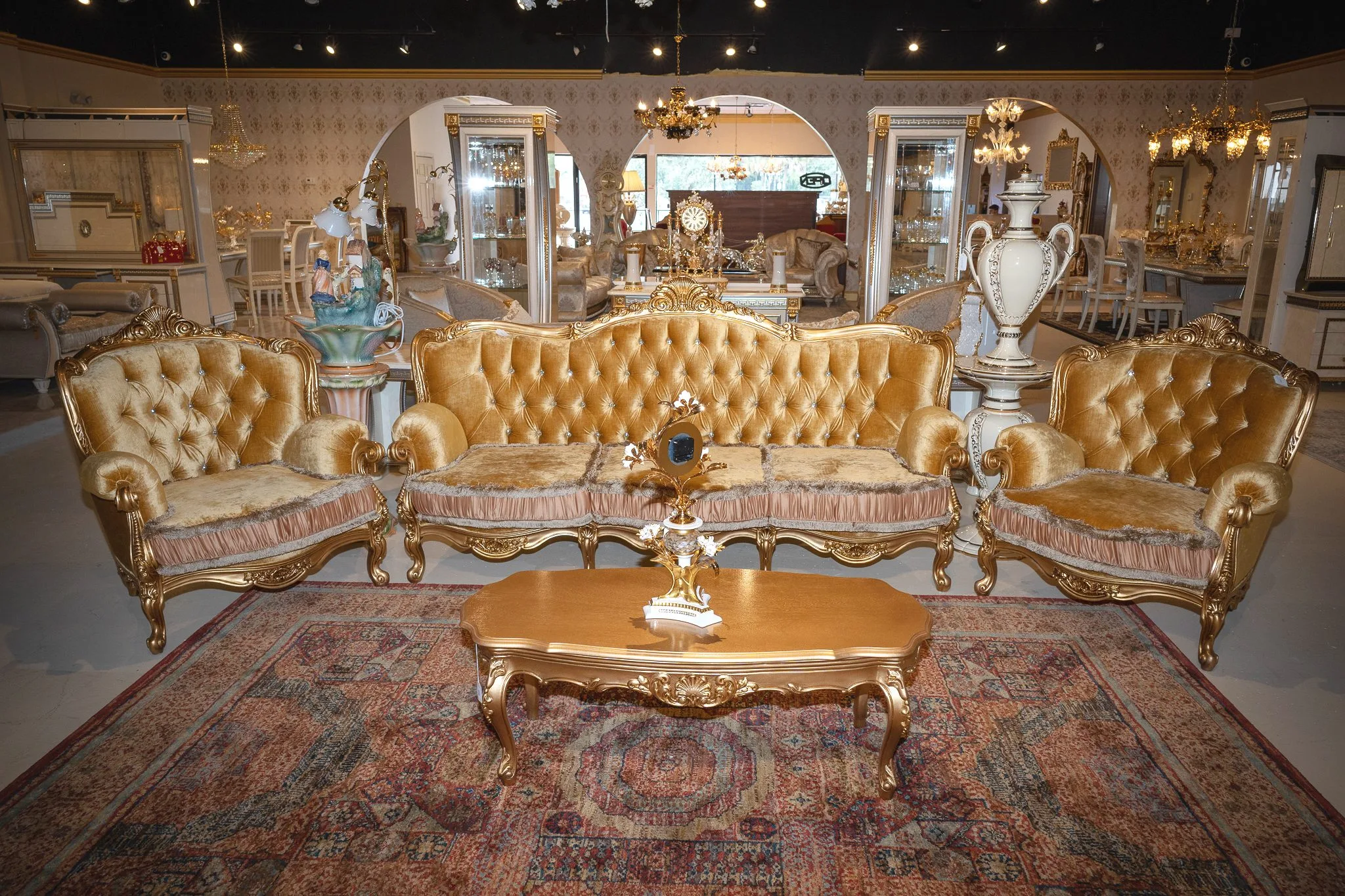 Bridgette Royal Classic Living Room - Image 4