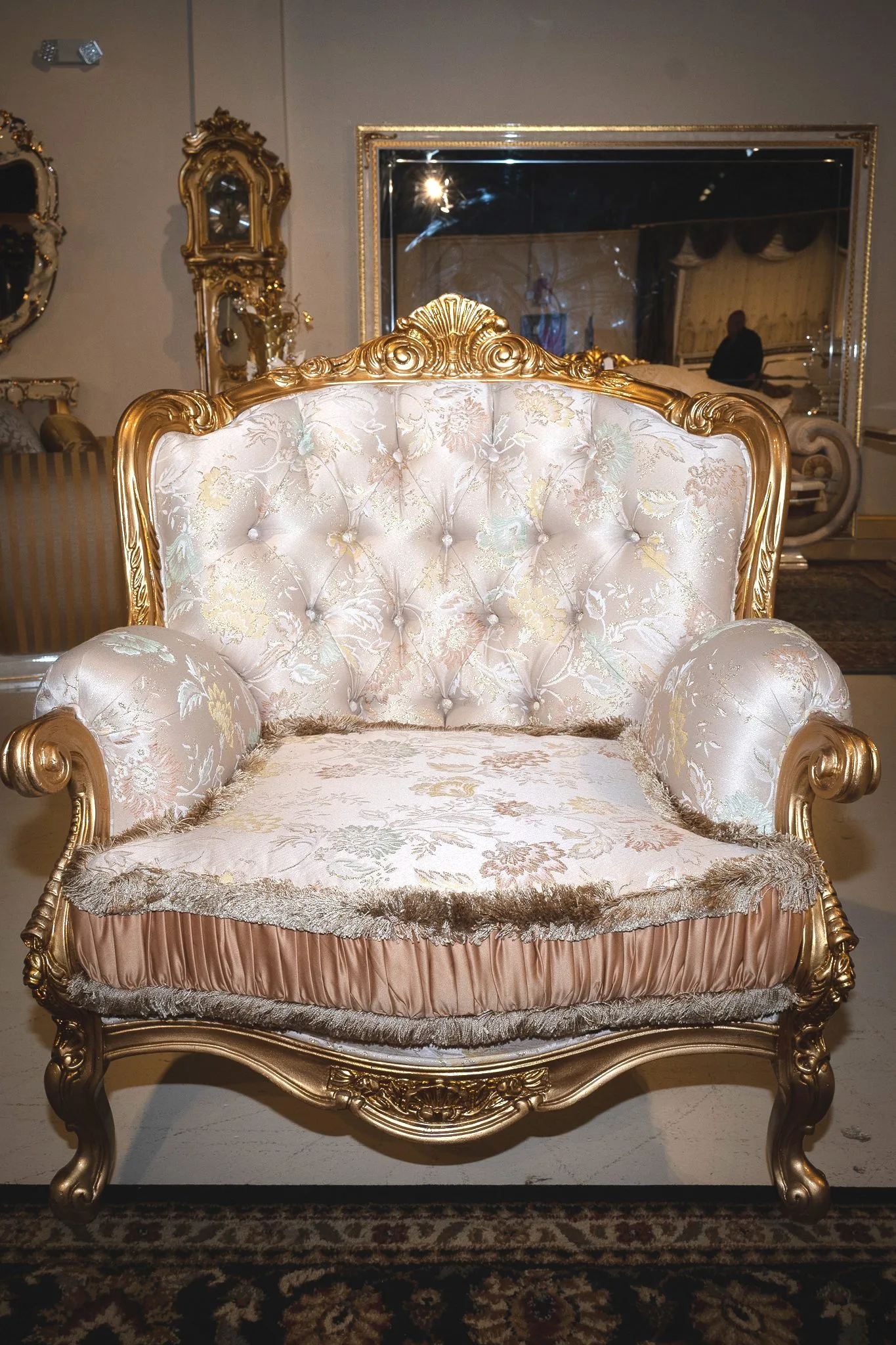 Bridgette Royal Classic Living Room - Image 5